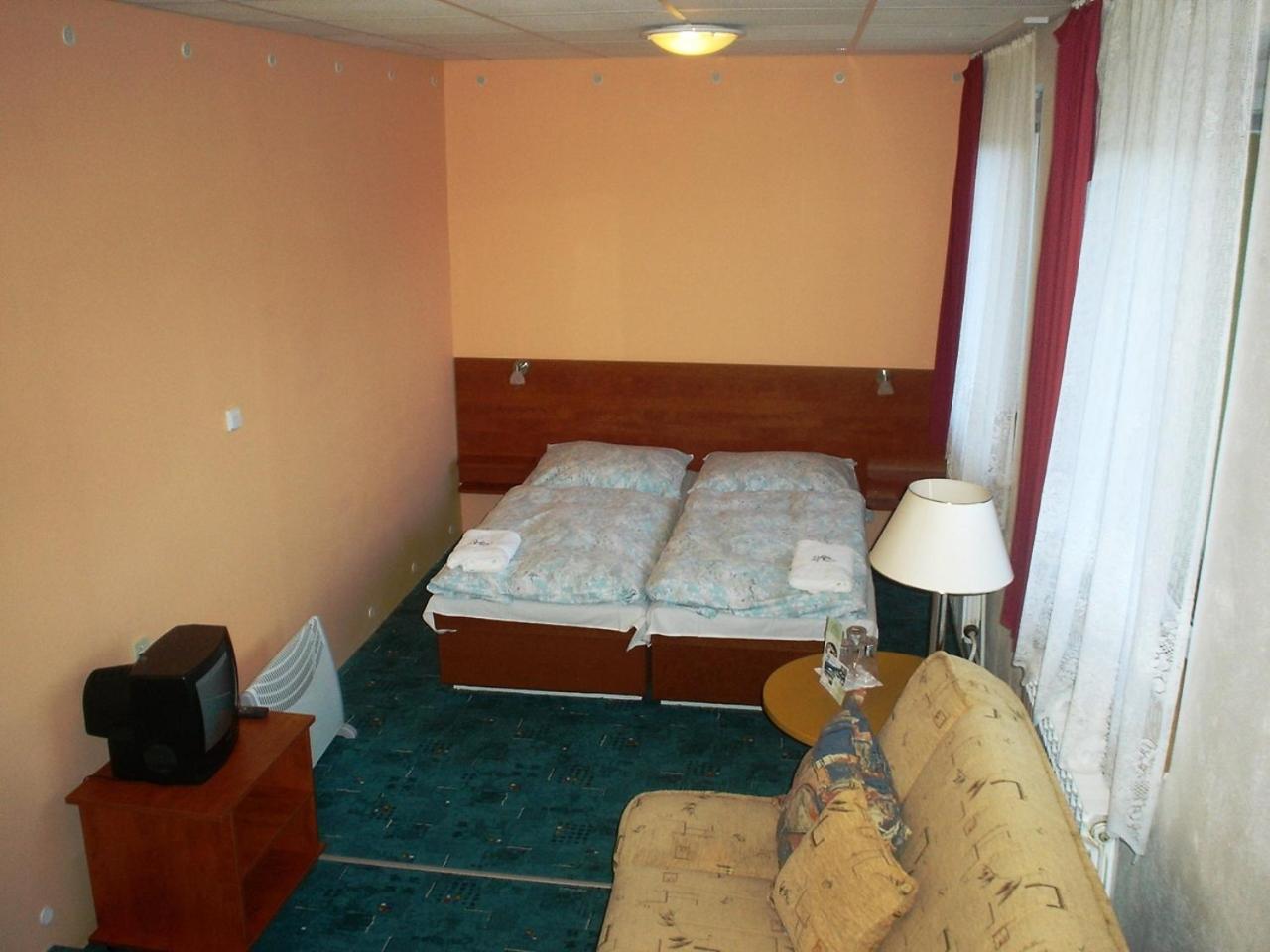 Pension Schaumannuv Dvur Karlovice  Quarto foto