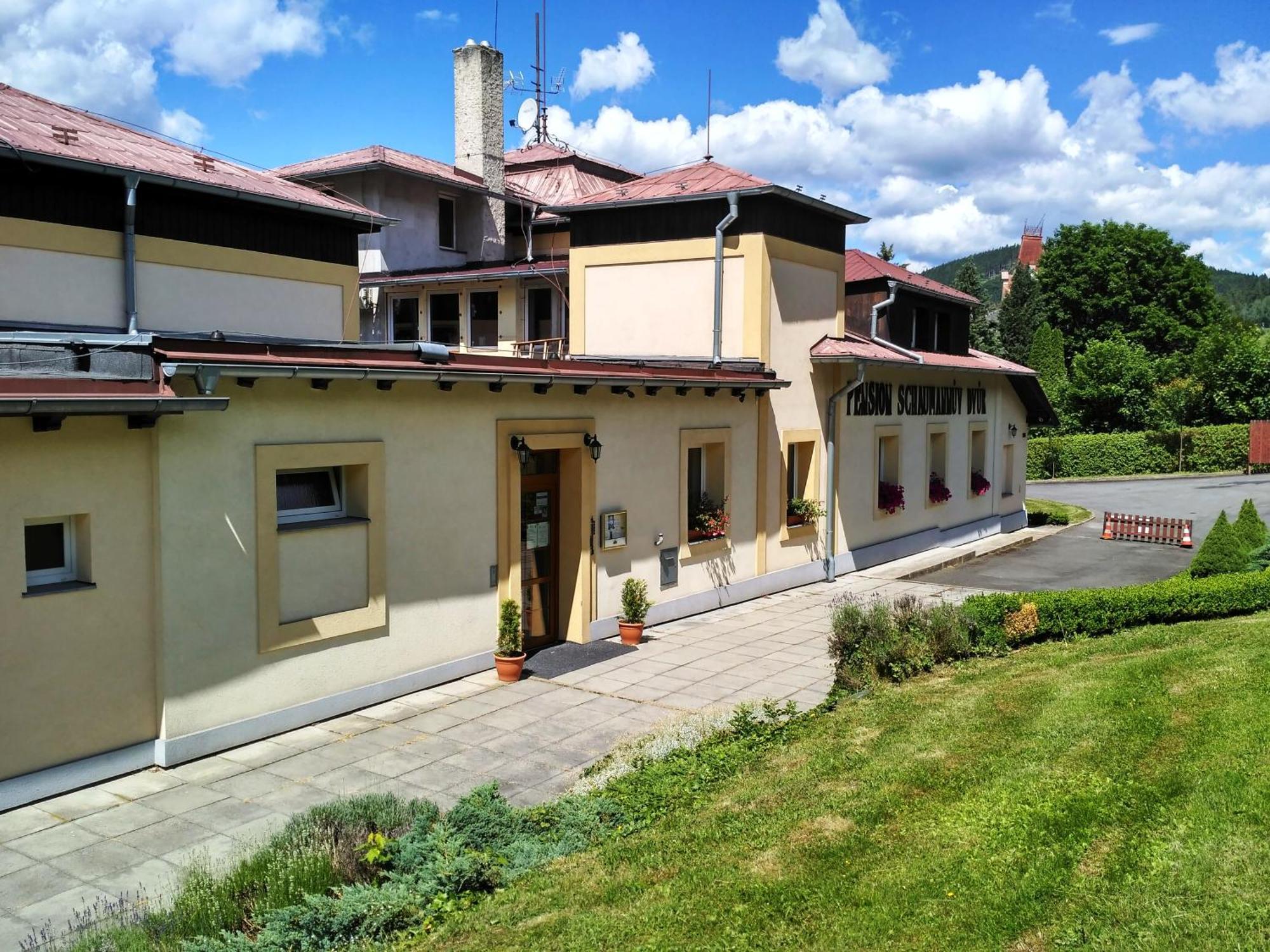 Pension Schaumannuv Dvur Karlovice  Exterior foto