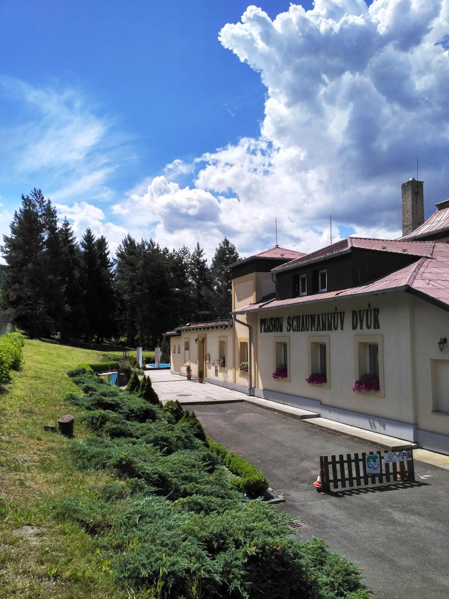 Pension Schaumannuv Dvur Karlovice  Exterior foto