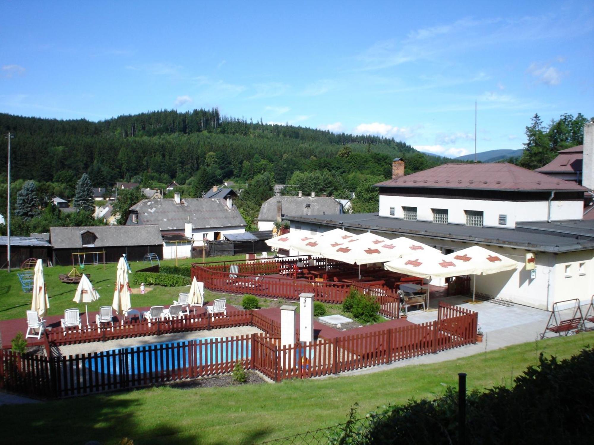 Pension Schaumannuv Dvur Karlovice  Exterior foto